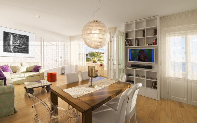 Riva Luxury Suites
