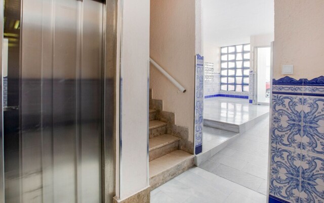 Pleasant Apartment in Torremolinos With Swimming Pool