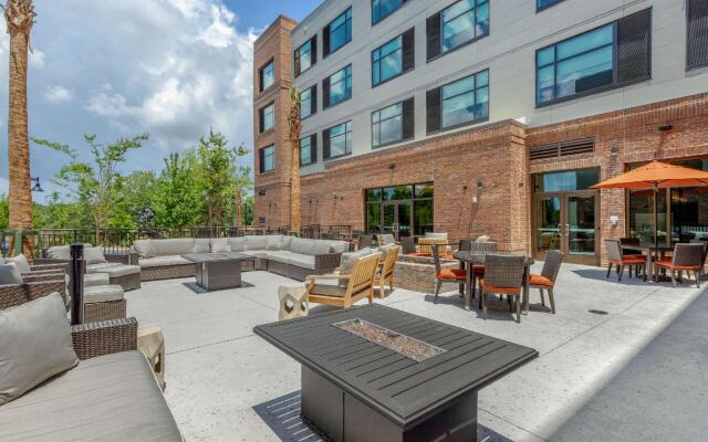 Cambria Hotel Charleston Riverview