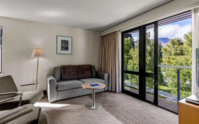 Novotel Queenstown Lakeside