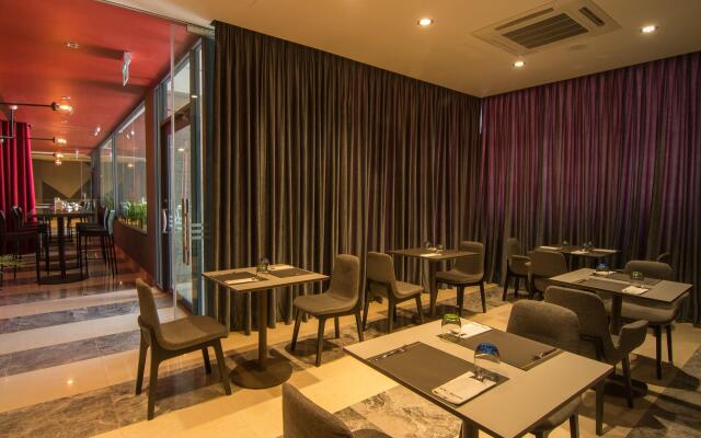 SUN & MOON, Urban Hotel