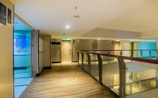 City Comfort Inn Hotel (Liuzhou Five Star Pedestrian Street Zhonghuan Building)