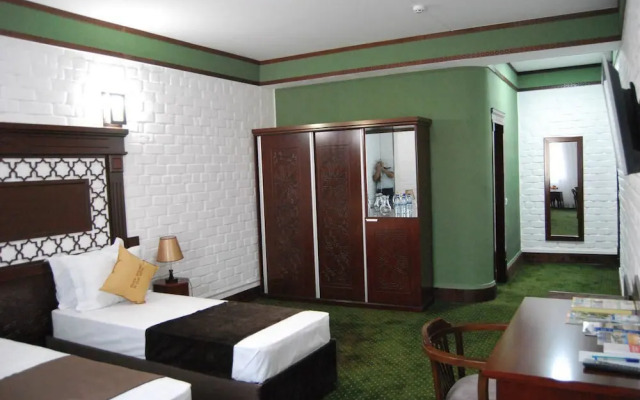 Hotel Kesh Palace