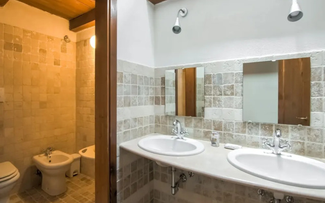 Scenic Apartment in Ascoli Piceno with Hot Tub