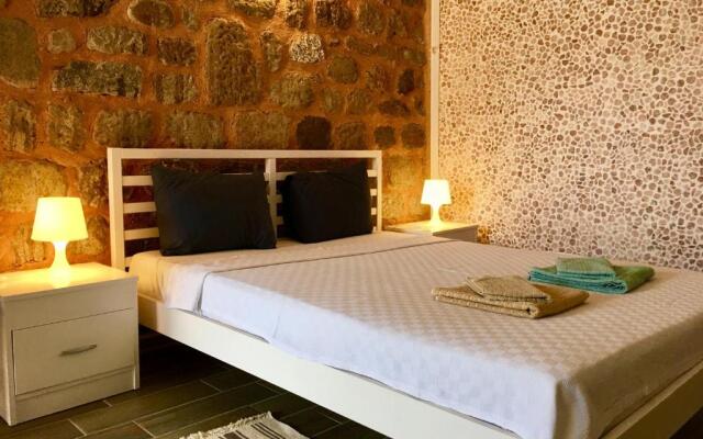 Attalos Suites Hotel