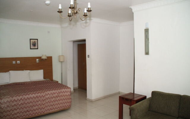 Bec Suites