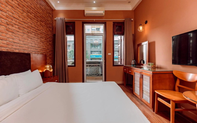 Super OYO Capital O 1173 Le Grand Hanoi Hotel - The Ruby