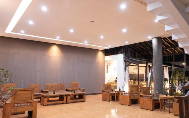 Saung Balibu Hotel