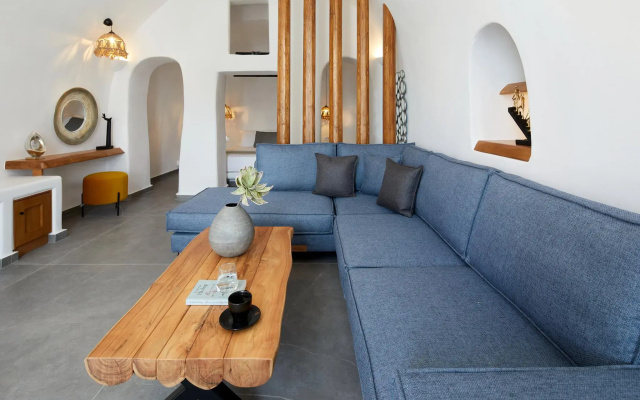 Allure Breeze Suites