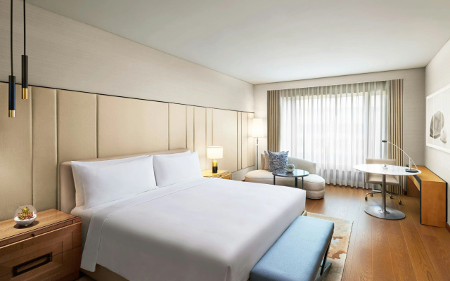 JW Marriott Hotel New Delhi Aerocity – Guest Rooms – Mahipalpur