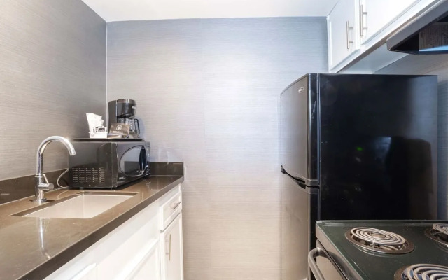 Sandman Hotel & Suites Kelowna