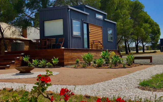 The Pink Lake Tiny House - 'peony'
