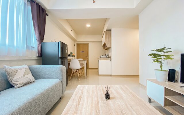 Homey And Spacious 2Br At Meikarta Apartment