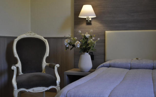 Hotel Est