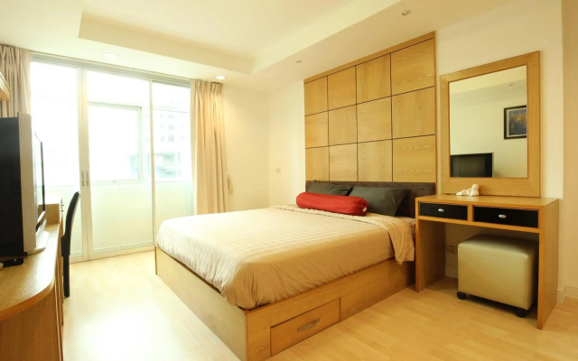 Serena Sathorn Suites
