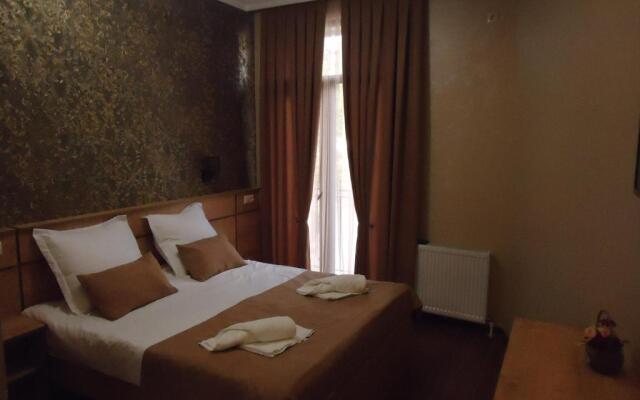 La'Rooms