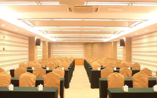 Phoenix Jinghua Hotel