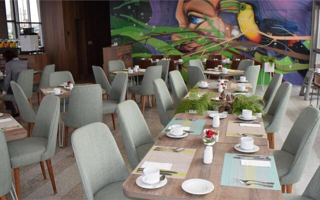 Holiday Inn Lima Airport by IHG