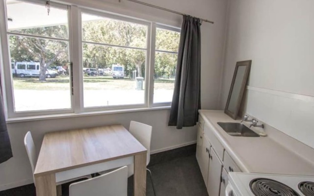 Mahia Beach Motel and Holiday Park