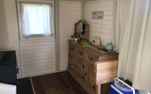 Elton Barn Fishery & Retreat