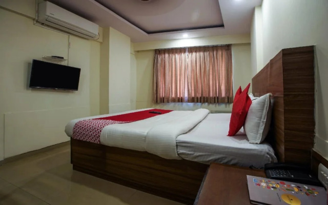 OYO Flagship 17165 Ace Residency Marol
