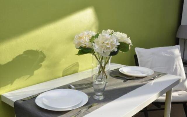 Prudentia Apartments Anin