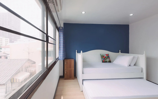 BaanSu Hostel