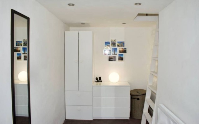Cosy 1 Bedroom Edinburgh Apartment