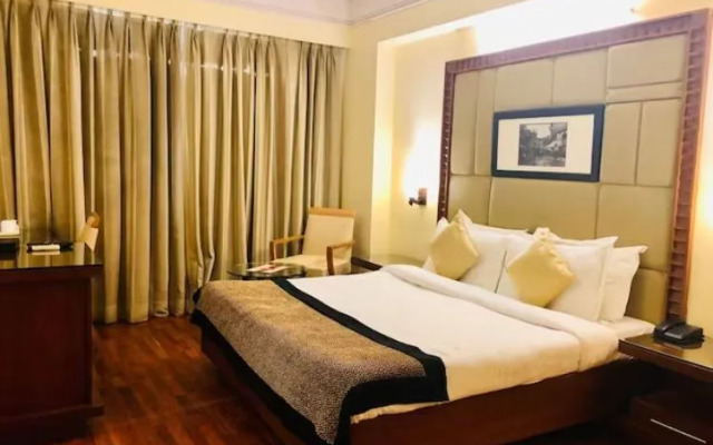 SCOOVEY The BMK Hotel