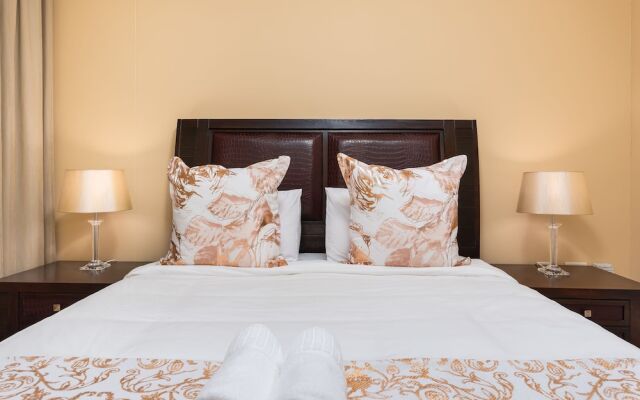 Quayside 708 - Adults Only