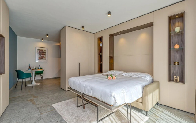 Icon H 302 Suite Micro-living