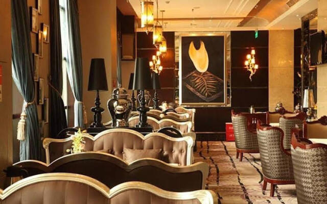 Cannes Holiday Inn Hotel