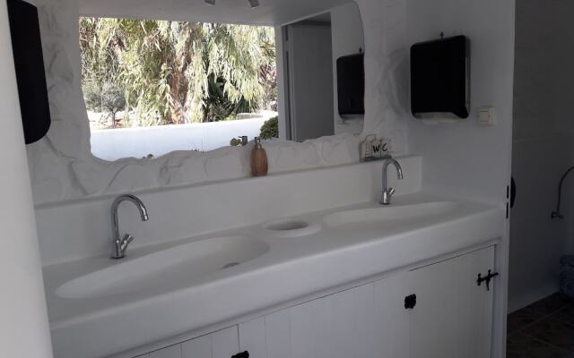 Faros Villa small hotel & restaurant