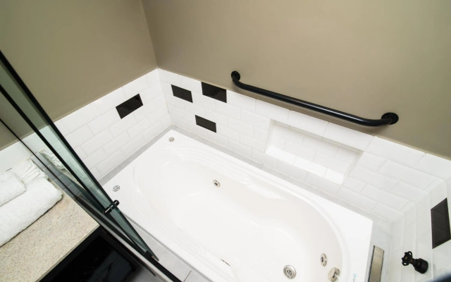 Apto Londrina Flat Hotel 1003, jacuzzi, 43 m2.