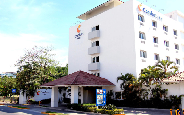Comfort Inn Puerto Vallarta Golfside & Marina