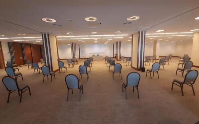 Sesimbra Oceanfront Hotel