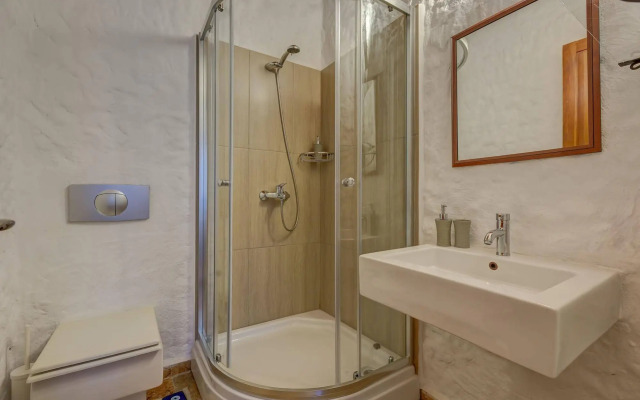 Lale Lodge Hotel