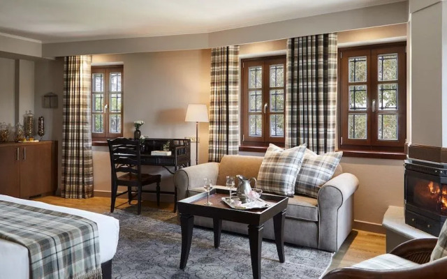 MounTrace Suites & Spa