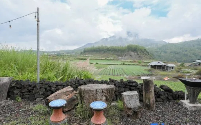 Volcano Cabin Batur RedPartner