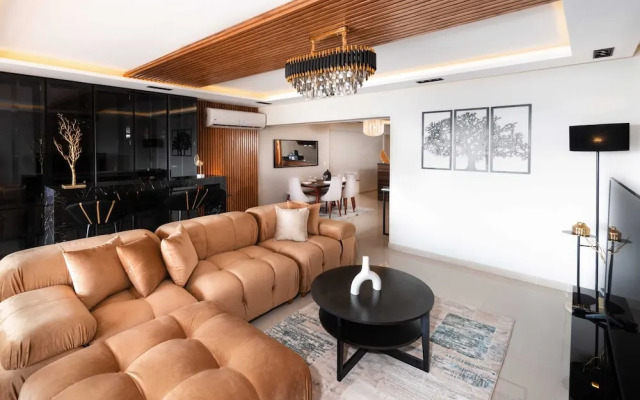 Xuru Stays I The Paragon Of The Nile 2 BDR Apt. @ Maadi