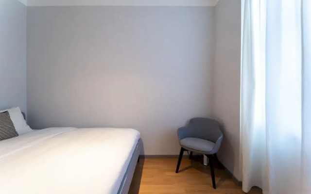 Modern and Charming Apartment - Close TO Center