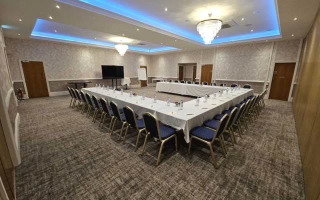 Palms Hotel & Retreat By Palette London Romford