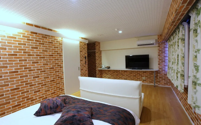 TOWN HOTEL Forty One