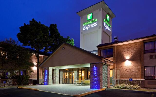 Holiday Inn Express Toronto East - Scarborough, an IHG Hotel