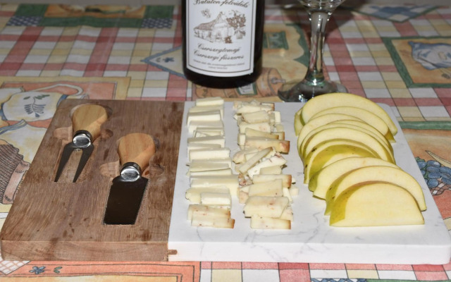 Pilikán Apartments - Park - Vineyard & Sheep farm