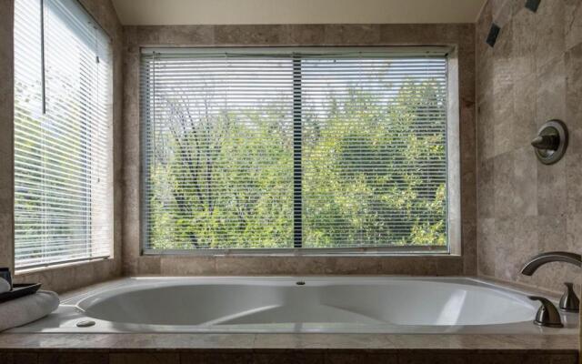 The Inn Above Oak Creek