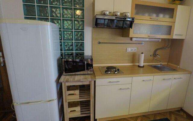 Apartment Iva - with beautiful view: A1 Omis, Riviera Omis