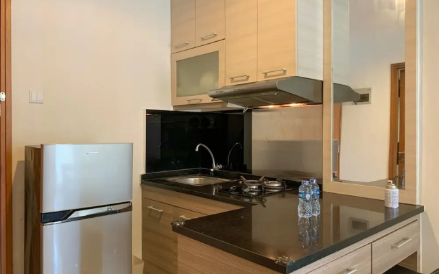 Warm And Cozy 2Br At Cinere Bellevue Suites Apartment