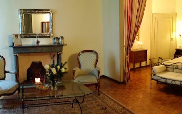 Antica Dimora B&B in Historic Residence