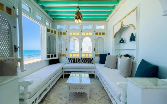 The Sea House Beach Front Villa With Pool